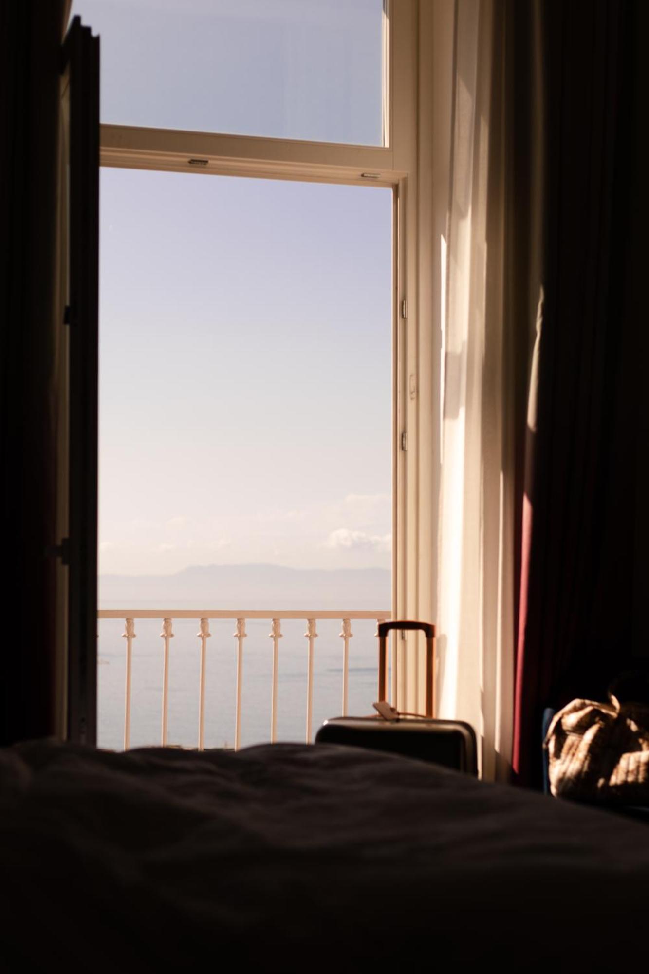 Hotel The Britannique Naples, Curio Collection By Hilton 5*