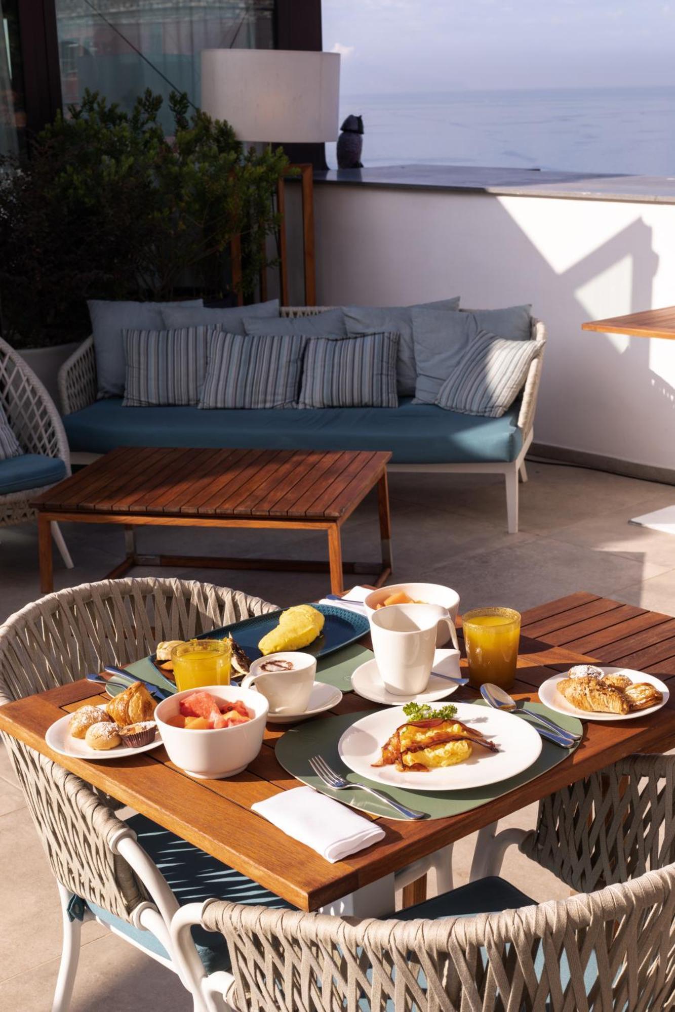 Hotel The Britannique Naples, Curio Collection By Hilton Naples