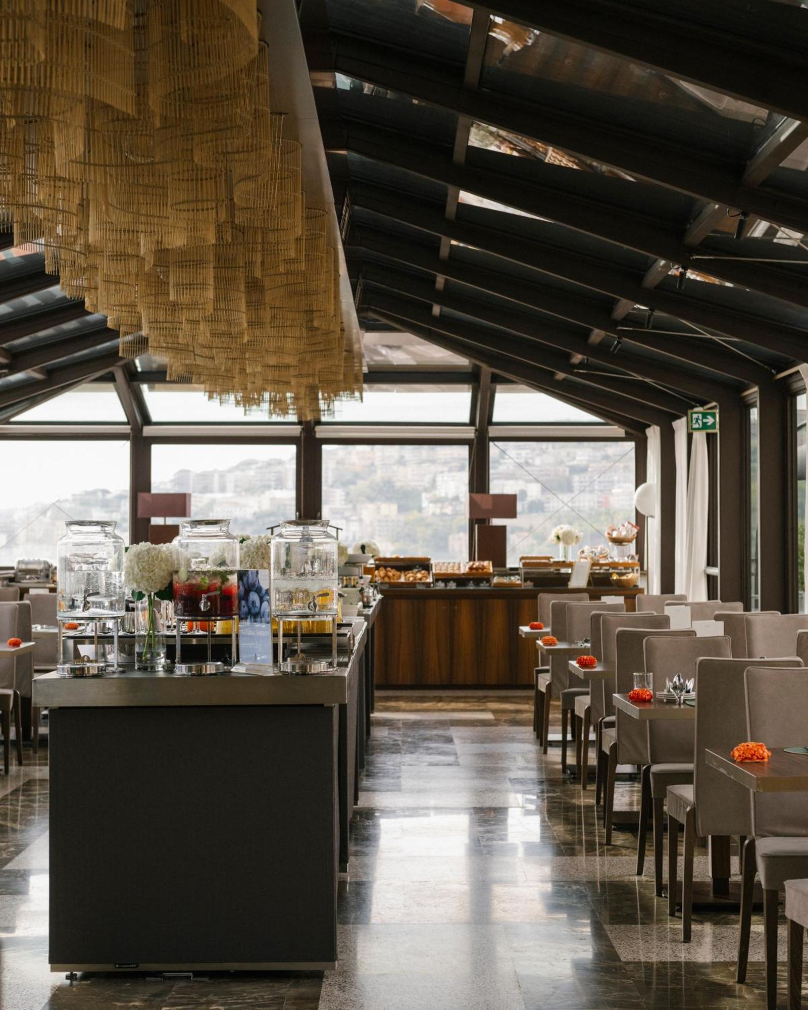 The Britannique Naples, Curio Collection By Hilton Hotel Naples