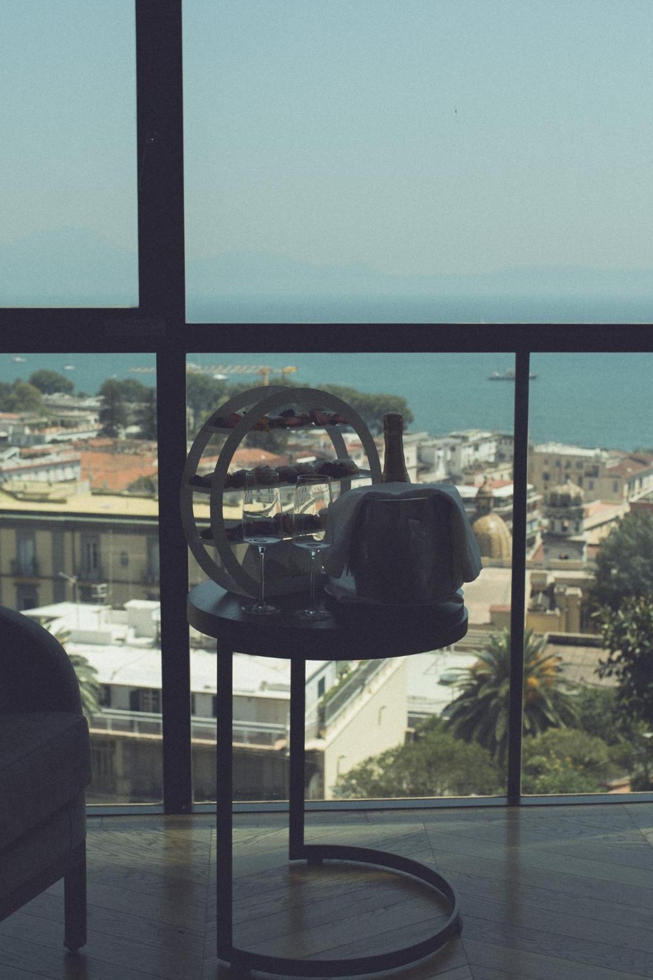 De Bonart Naples, Curio Collection By Hilton Nápoles