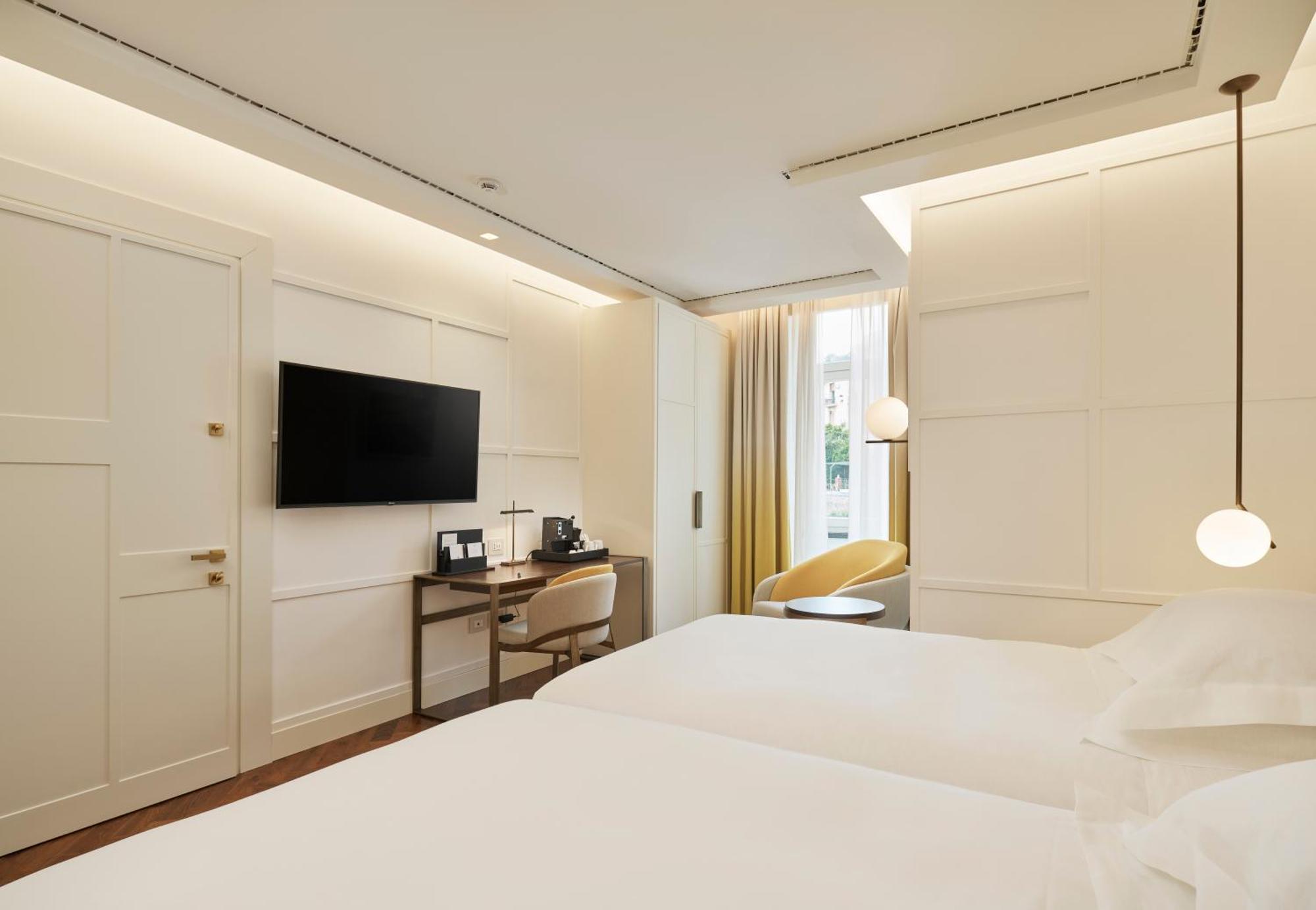 The Britannique Naples, Curio Collection By Hilton Hotel Naples