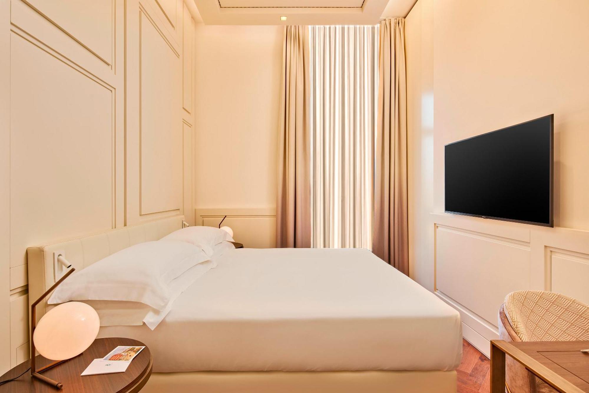 De Bonart Naples, Curio Collection By Hilton Hotel Neapel