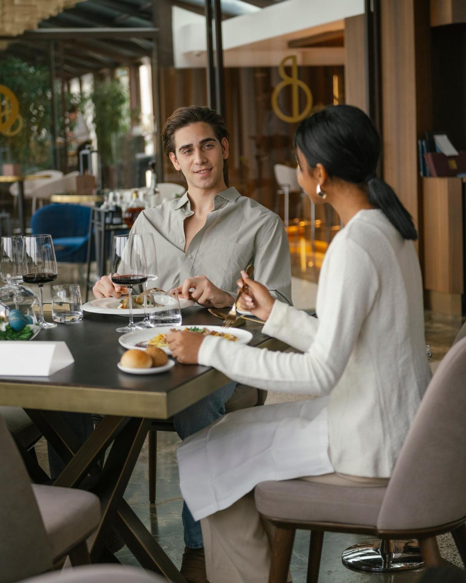 De Bonart Naples, Curio Collection By Hilton Neapel
